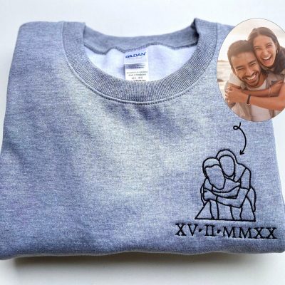 Custom Embroidered Portrait From Photo Outline Roman Numeral Date Couples Matching Embroidered Sweatshirt, Personalized Couple Sweatshirt, Couple Embroidered Sweatshirt, Valentine's Day Gifts Idea For Him Her - mevshero